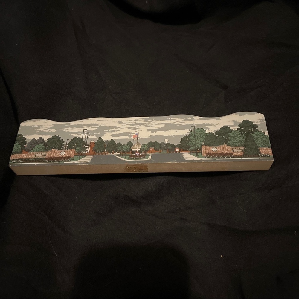 Vintage Hometowne Collectibles Delaware State University Dover, Delaware 2000